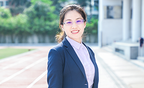 程凌燕老师 八年级数学组组长